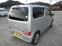 Suzuki WAGON R лот № 3839 оценка 4.5  с аукциона в Японии 4