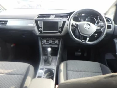 Volkswagen GOLF TOURAN