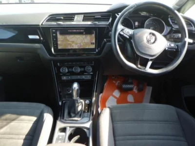 Volkswagen GOLF TOURAN