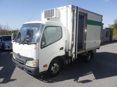 Toyota DYNA  с аукциона в Японии