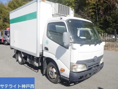 Toyota DYNA  с аукциона в Японии