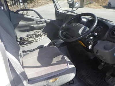 Toyota DYNA  с аукциона в Японии