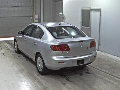 Mazda AXELA  с аукциона в Японии