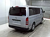Toyota HIACE VAN лот № 3026 оценка 3.5  с аукциона в Японии 4