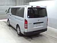 Toyota HIACE VAN лот № 3026 оценка 3.5  с аукциона в Японии 1