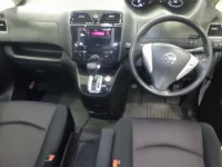 Nissan SERENA лот № 3050 оценка 3.5  с аукциона в Японии 2