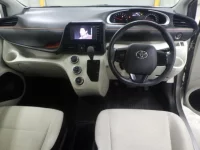 Toyota SIENTA лот № 3081 оценка 4  с аукциона в Японии 2