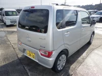 Suzuki WAGON R лот № 3851 оценка 4  с аукциона в Японии 4