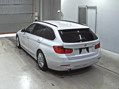 BMW 3-Series  с аукциона в Японии