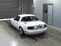 Mazda ROADSTER лот № 9226 оценка R  с аукциона в Японии 1