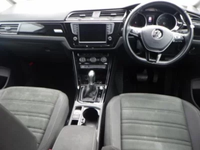 Volkswagen GOLF TOURAN