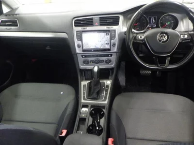 Volkswagen GOLF VARIANT