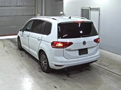 Volkswagen GOLF TOURAN