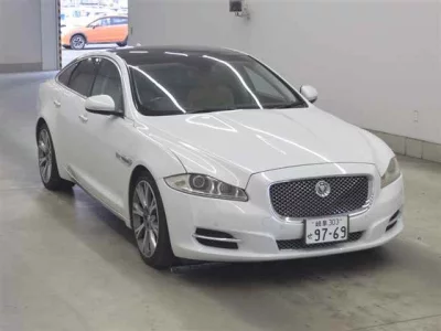 Jaguar XJ SERIES