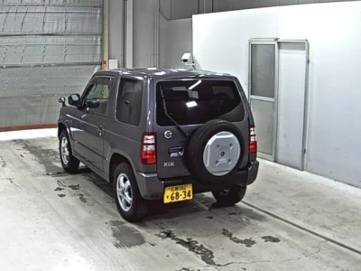 Nissan KIX