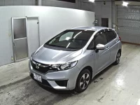 Honda FIT лот № 2201 оценка 3.5  с аукциона в Японии 3