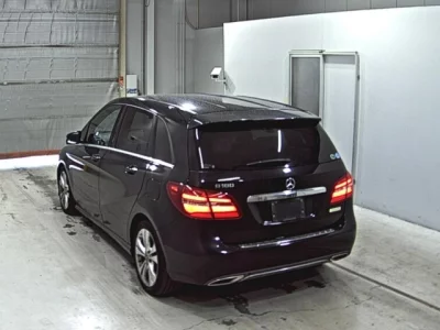 Mercedes-Benz B CLASS