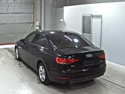 Audi A4  с аукциона в Японии