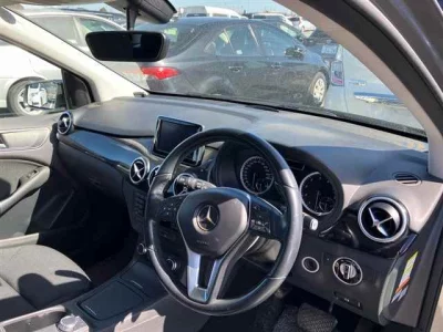 Mercedes-Benz B CLASS