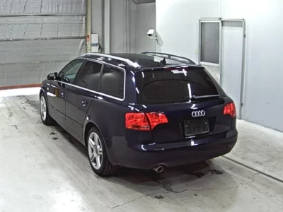 Audi A4  с аукциона в Японии