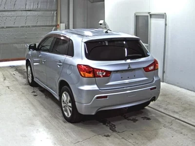 Mitsubishi RVR