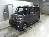Honda N BOX лот № 2204 оценка 4  с аукциона в Японии 3