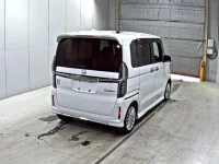 Honda N BOX лот № 3099 оценка 4.5  с аукциона в Японии 4