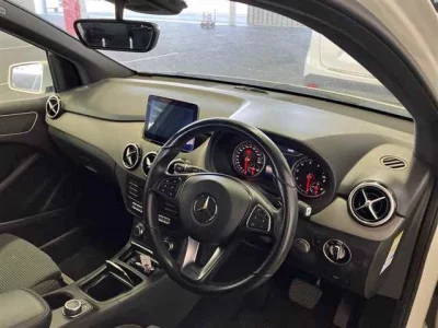 Mercedes-Benz B CLASS