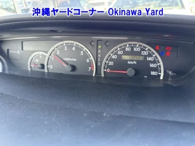 Toyota VOXY  с аукциона в Японии