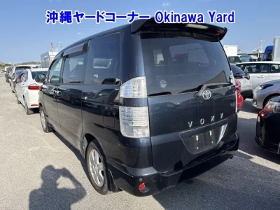 Toyota VOXY  с аукциона в Японии
