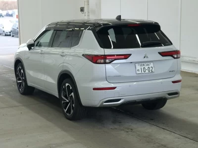 Mitsubishi OUTLANDER PHEV