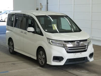 Honda STEP WAGON  с аукциона в Японии