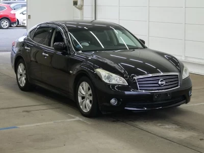 Nissan FUGA  с аукциона в Японии