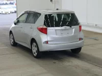 Toyota RACTIS лот № 2249 оценка 3.5  с аукциона в Японии 1