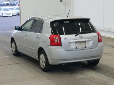 Toyota COROLLA RUNX  с аукциона в Японии