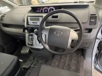 Toyota NOAH лот № 2272 оценка 3.5  с аукциона в Японии 4