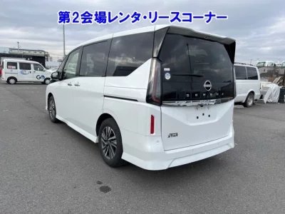 Nissan SERENA  с аукциона в Японии