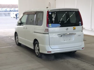 Nissan SERENA  с аукциона в Японии