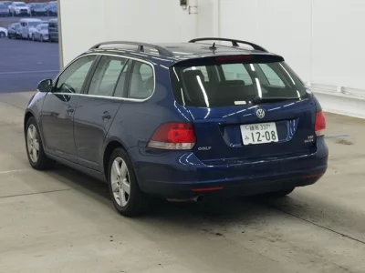 Volkswagen GOLF VARIANT