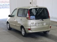 Toyota FUNCARGO лот № 2430 оценка 3.5  с аукциона в Японии 1