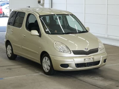 Toyota FUNCARGO  с аукциона в Японии
