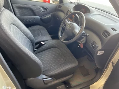 Toyota FUNCARGO  с аукциона в Японии