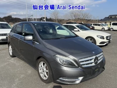 Mercedes-Benz B CLASS