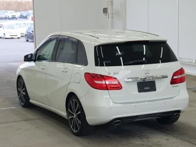 Mercedes-Benz B CLASS