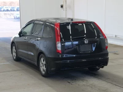 Honda STREAM  с аукциона в Японии