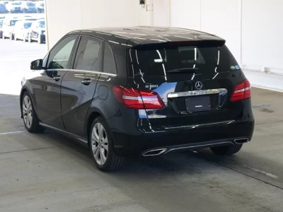 Mercedes-Benz B CLASS