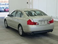 Nissan FUGA лот № 2843 оценка 4  с аукциона в Японии 1