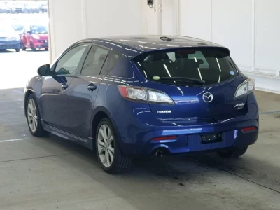 Mazda AXELA  с аукциона в Японии