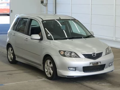 Mazda DEMIO  с аукциона в Японии