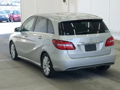 Mercedes-Benz B CLASS